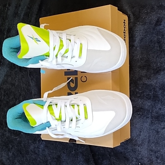 Reebok Shoes - Reebok Classic